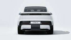 Exterior view of Cayenne S Coupé Electric showing the rear of the car