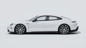 Exterior view of Taycan Black Edition showing the left side of the car