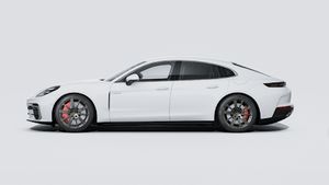 Exterior view of Panamera Turbo E-Hybrid showing the left side of the car