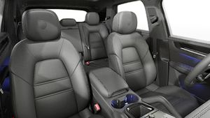 Interior view showing the front seats of Cayenne E-Hybrid Black Edition