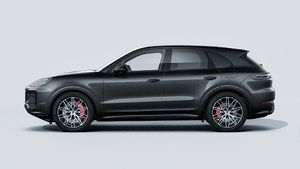 Exterior view of Cayenne S E-Hybrid Black Edition showing the left side of the car