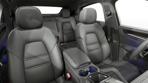 Interior view showing the front seats of Cayenne S E-Hybrid Coupé Black Edition