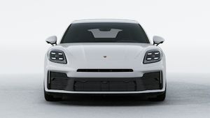 Exterior view of Panamera 4 showing the front of the car