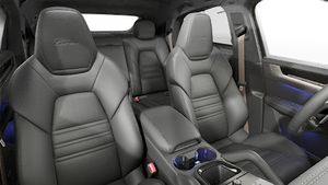 Interior view showing the front seats of Cayenne Turbo E-Hybrid Coupé