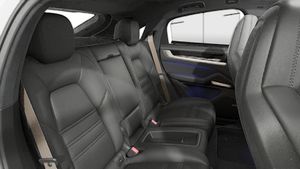 Interior view of Cayenne Turbo E-Hybrid Coupé