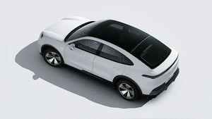 Exterior view of Cayenne Coupé Electric seen from above