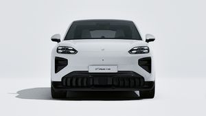 Exterior view of Cayenne Turbo Coupé Electric showing the front of the car