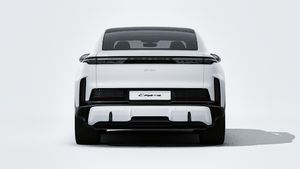 Exterior view of Cayenne Turbo Coupé Electric showing the rear of the car