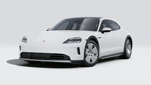 Exterior view of Taycan 4 Cross Turismo showing the front and left side of the car