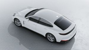 Exterior view of Panamera 4 E-Hybrid seen from above