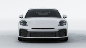 Exterior view of Panamera 4 E-Hybrid showing the front of the car