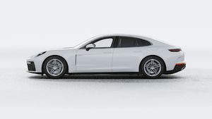 Exterior view of Panamera 4 E-Hybrid showing the left side of the car