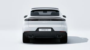 Exterior view of Cayenne Coupé showing the rear of the car