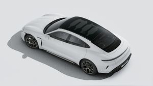 Exterior view of Taycan Turbo seen from above