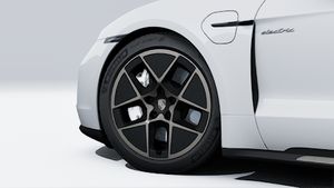 Exterior view of Taycan Turbo