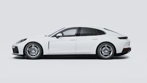 Exterior view of Panamera 4 showing the left side of the car