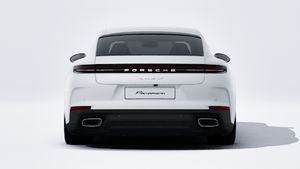 Exterior view of Panamera 4 E-Hybrid showing the rear of the car
