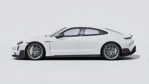 Exterior view of Taycan Turbo GT showing the left side of the car
