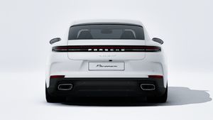 Exterior view of Panamera 4 E-Hybrid showing the rear of the car